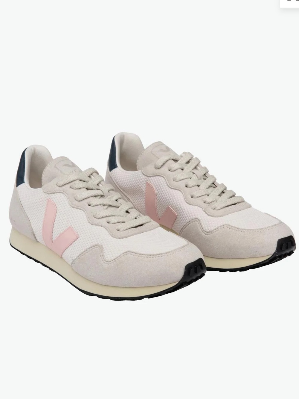 Veja Women’s Cream & Pink Retro Runner Sneaker